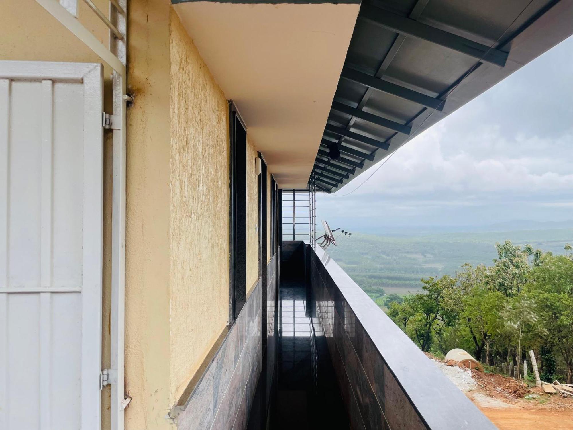 Rashi Z View Estate Stay Tarikere Luaran gambar